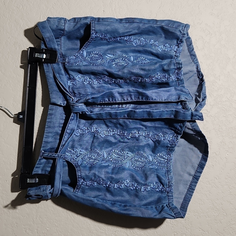 Alya Shorts Women Size M Embroidery Flowers Blue